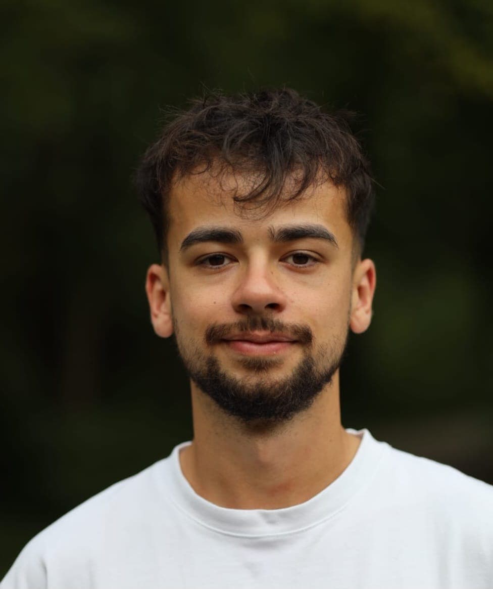 Professionelles Porträt von Arda Karadavut, Full Stack Developer
